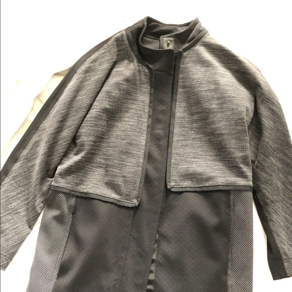 Lululemon Cocoon coat, size 4 - like new! - Picture 2 of 4